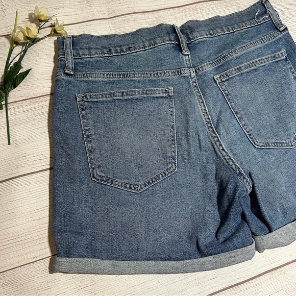 GAP Distressed Mid Rise Denim Short - Picture 7 of 13